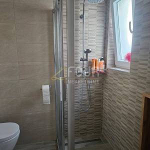 Šibenik, Vodice, samostojeća kuća s 2 stambene jedinice