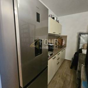 Šibenik, Vodice, samostojeća kuća s 2 stambene jedinice