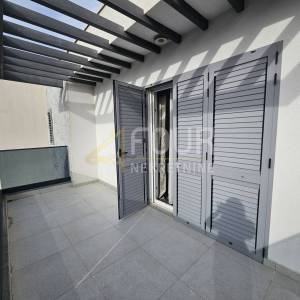 Šibenik, Vodice, samostojeća kuća s 2 stambene jedinice