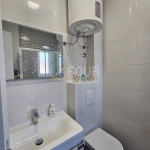 Šibenik, Vodice, samostojeća kuća s 2 stambene jedinice