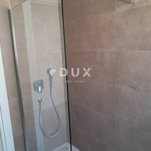 ŠIBENIK, VODICE – Stan na drugom katu s terasom i 2 parkinga