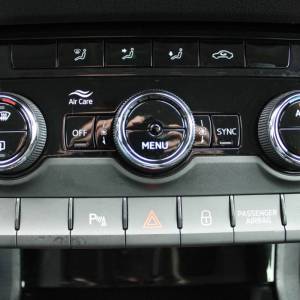 Škoda Karoq 2.0 TDi DSG *LED, NAVIGACIJA, KAMERA*