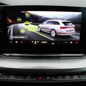 Škoda Octavia Combi 2.0 TDi DSG 150ks *LED, NAVIGACIJA*