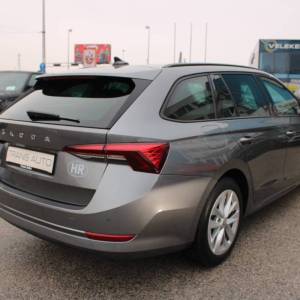 Škoda Octavia Combi 2.0 TDi DSG 150ks *LED, NAVIGACIJA*