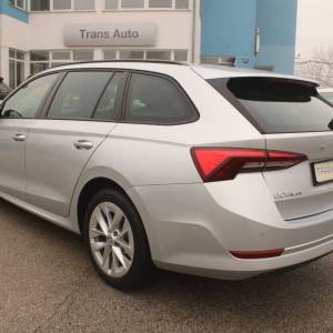 Škoda Octavia Combi 2.0 TDi DSG *LED, NAVIGACIJA*