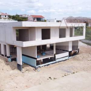 Solin Mravince moderna vila u izgradnji 521 m2 na parceli od 1473 m2 