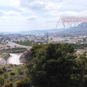 Solin Mravince moderna vila u izgradnji 521 m2 na parceli od 1473 m2 