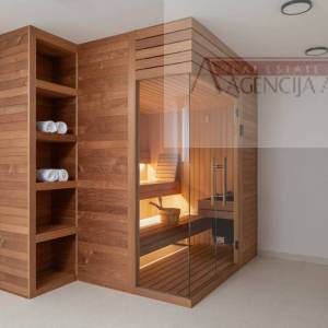 Split - Donja Podstrana nova vila - pogled na more 320 m2