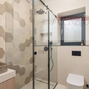 Split - Donja Podstrana nova vila - pogled na more 320 m2