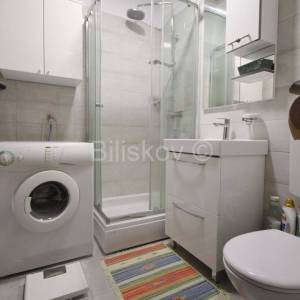 Split, Plokite prodaja 2soban stan, lift