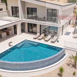 Split - vila Donja Podstrana pogled na more 370 m2 top nekretnina