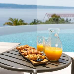 Split - vila Donja Podstrana pogled na more 370 m2 top nekretnina