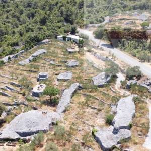 Splitska Stražišće kamene kuće 135 m2 na 5000 m2 TOP PONUDA