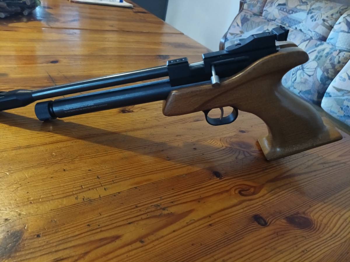 Sportski zračni pištolj