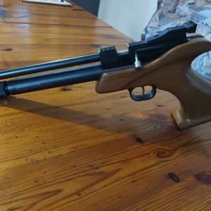 Sportski zračni pištolj