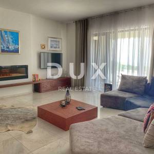 SRDOČI, MARTINKOVAC, BRESTOVICE-  stan u villi 170m2 s panoramskim pogledom na more najam