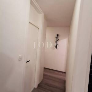 Srdoči potpuno namješten i renoviran stan