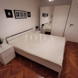 Srdoči potpuno namješten i renoviran stan