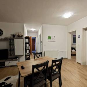 SRDOČI, RIJEKA – Trosobni stan s pogledom na more i garažom