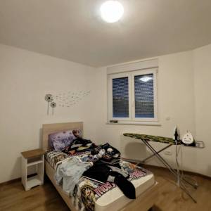 SRDOČI, RIJEKA – Trosobni stan s pogledom na more i garažom