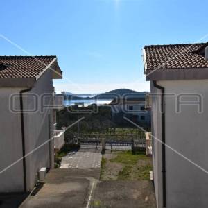 Stan 2s, pogled na more i 2 balkona, Tribunj 
