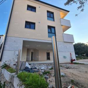 Stan u novogradnji s panoramskim pogledom na more, Medulin