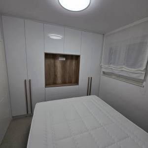 Stara Novalja: apartman, 66.80 m2, visoko prizemlje, drugi red do mora!