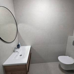 Stara Novalja: apartman, 66.80 m2, visoko prizemlje, drugi red do mora!