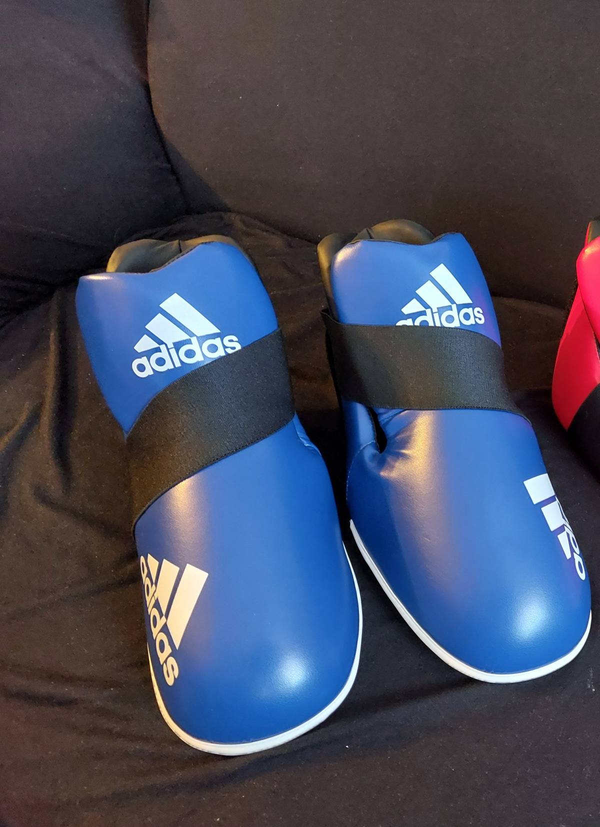 Štitnici za noge Adidas Wako kickboxing