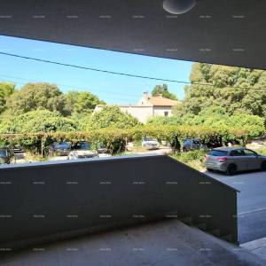 STOJA  Moderni stan s terasom 80 m², 100 m od mora u Puli!