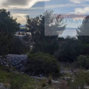 Sumartin građevinsko zemljište 750 m2 + poljoprivredno 4268 m2 uz more