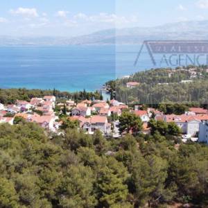 Supetar građevinsko zemljište 1446 m2 - 250m od mora