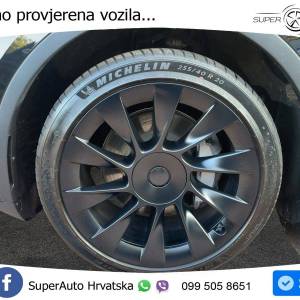 Tesla Model Y 299 KS, ACC+PANO+KAM+GR SJED+KEY+VIRT+LANE