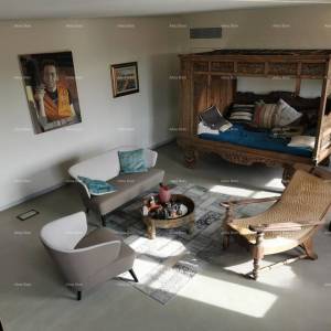 Top lokacija! Dvoetažni penthouse s parkirnim mjestom i pogledom na more, Umag!