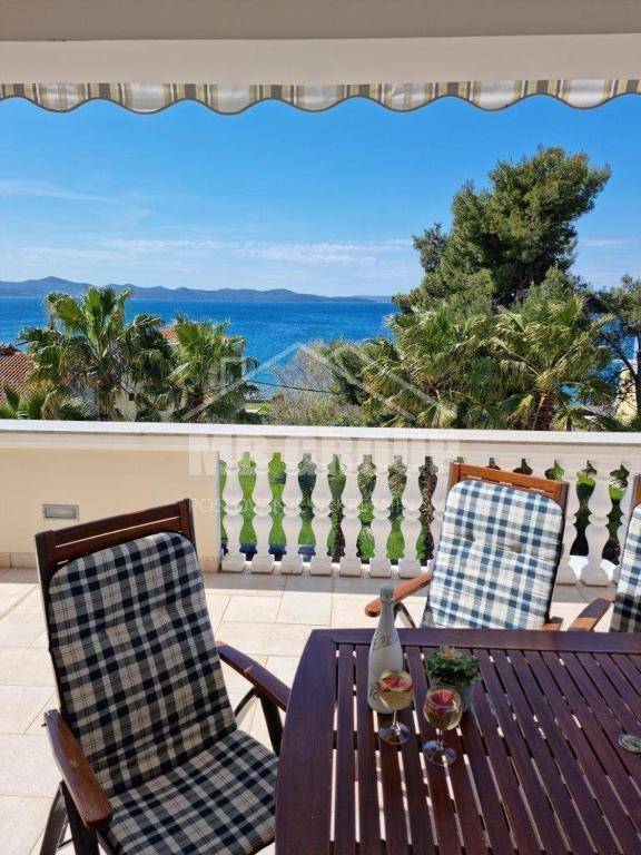 TOP PONUDA! LUKSUZAN APARTMAN U PRIVATNOJ VILI (E4), 2. KAT – KOŽINO