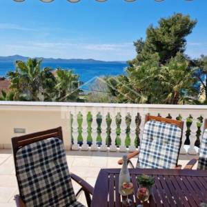 TOP PONUDA! LUKSUZAN APARTMAN U PRIVATNOJ VILI (E4), 2. KAT – KOŽINO