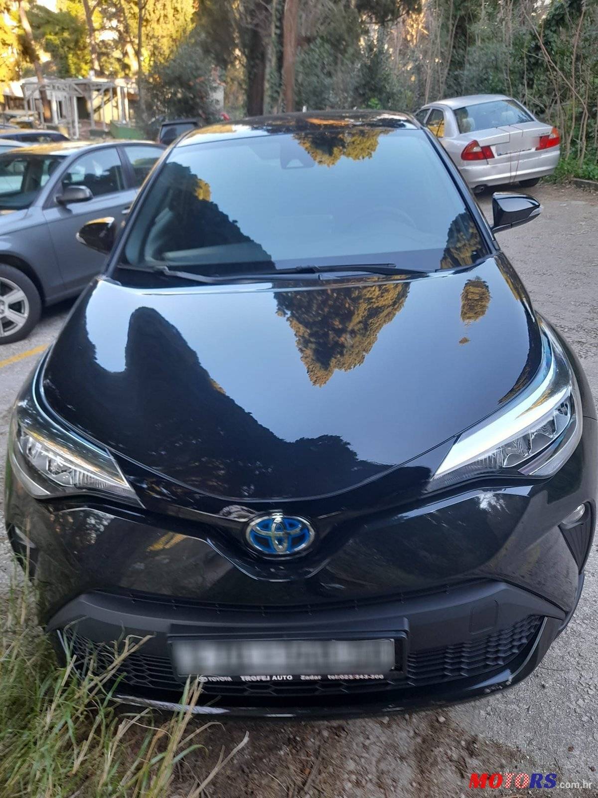 Toyota C-HR Hybrid POVOLJNO