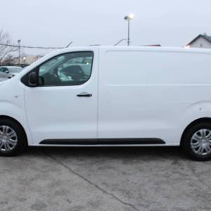 Toyota Proace 1.5D Business *NAVIGACIJA*