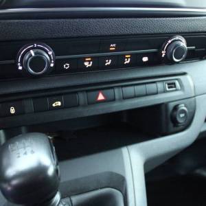 Toyota Proace 1.5D Business *NAVIGACIJA*