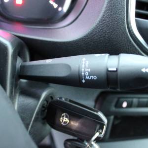 Toyota Proace 1.5D Business *NAVIGACIJA*