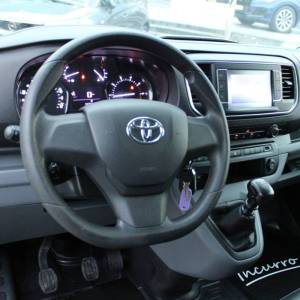 Toyota Proace 1.5D Business *NAVIGACIJA*