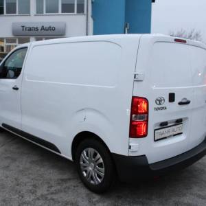 Toyota Proace 1.5D Business *NAVIGACIJA*