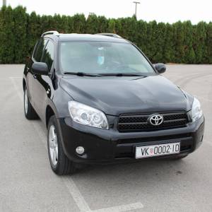 TOYOTA RAV 4
