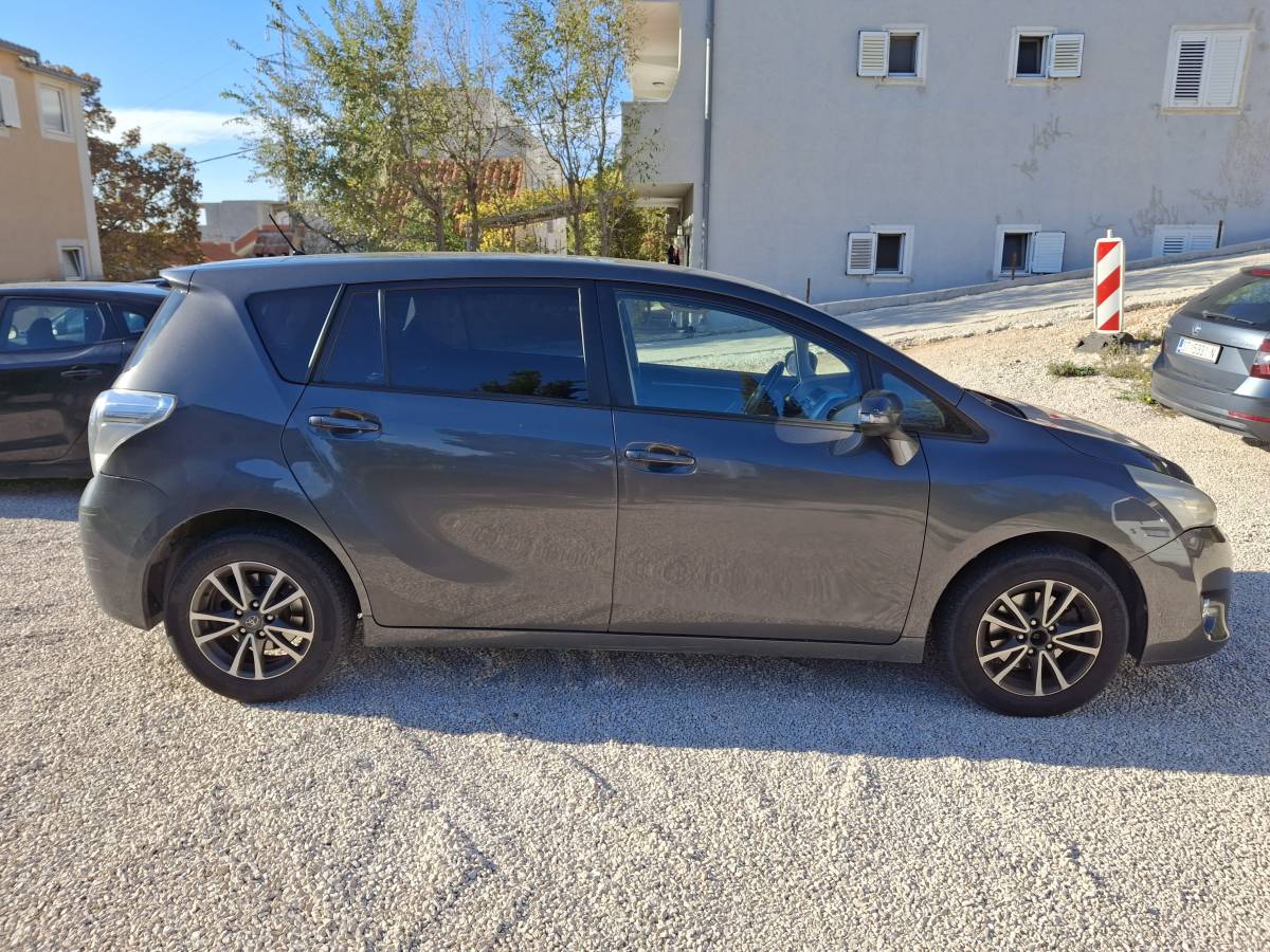 Toyota Verso 1.6 D4D 2014g. 7 sjedala