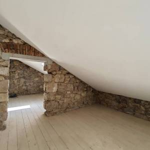 TRIBALJ- Renovirana kuća s bazenom