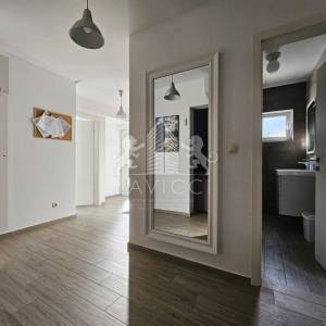 Trosoban apartman udaljen od mora 500m - Vir