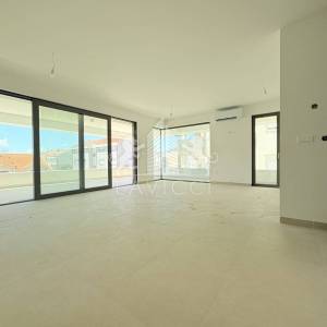 Trosoban stan u novogradnji s podzemnom garažom - Diklovac, Zadar