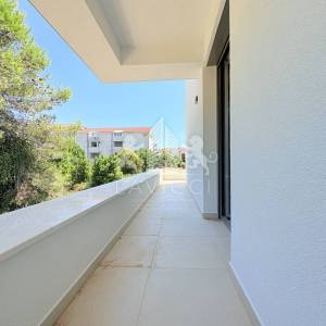 Trosoban stan u novogradnji s garažom i vrtom - Diklovac, Zadar