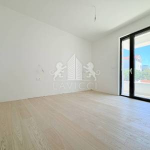 Trosoban stan u novogradnji s garažom i vrtom - Diklovac, Zadar