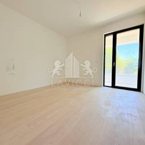 Trosoban stan u novogradnji s garažom i vrtom - Diklovac, Zadar